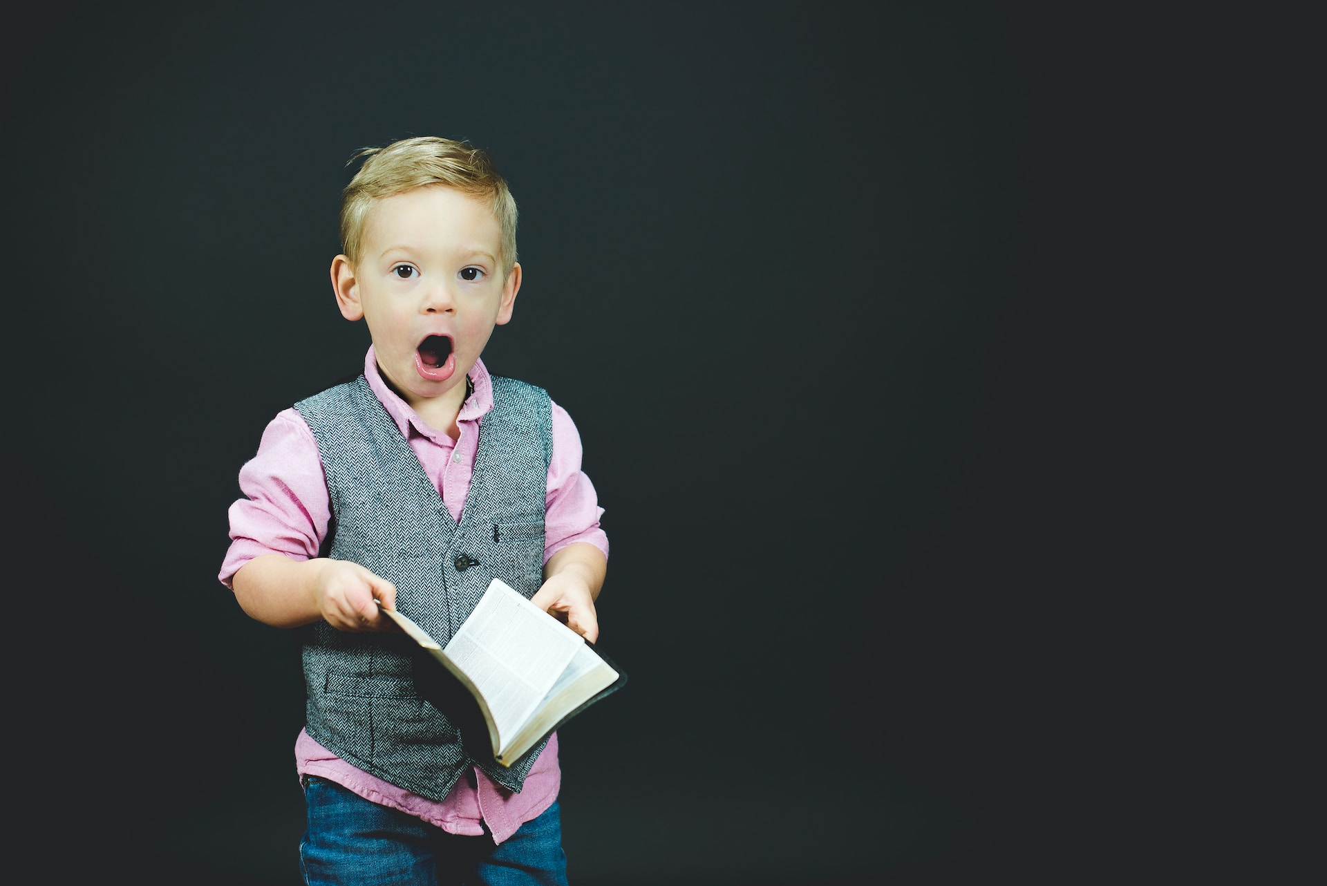 Mon premier livre de lecture Montessori : un apprentissage ludique pour les enfants